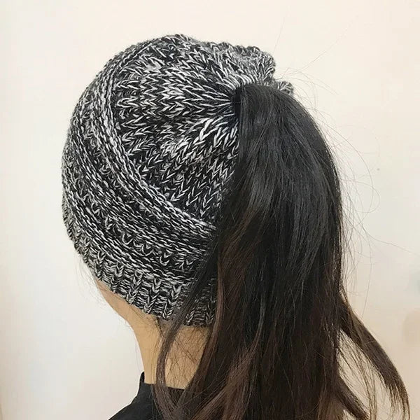 European and American Autumn and Winter Beanie Hat Popular Knitted Ponytail Hats Women Wool Beanie Hats