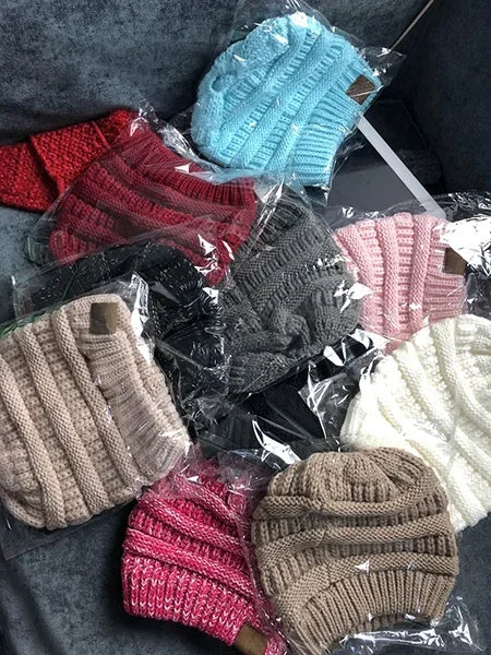 European and American Autumn and Winter Beanie Hat Popular Knitted Ponytail Hats Women Wool Beanie Hats